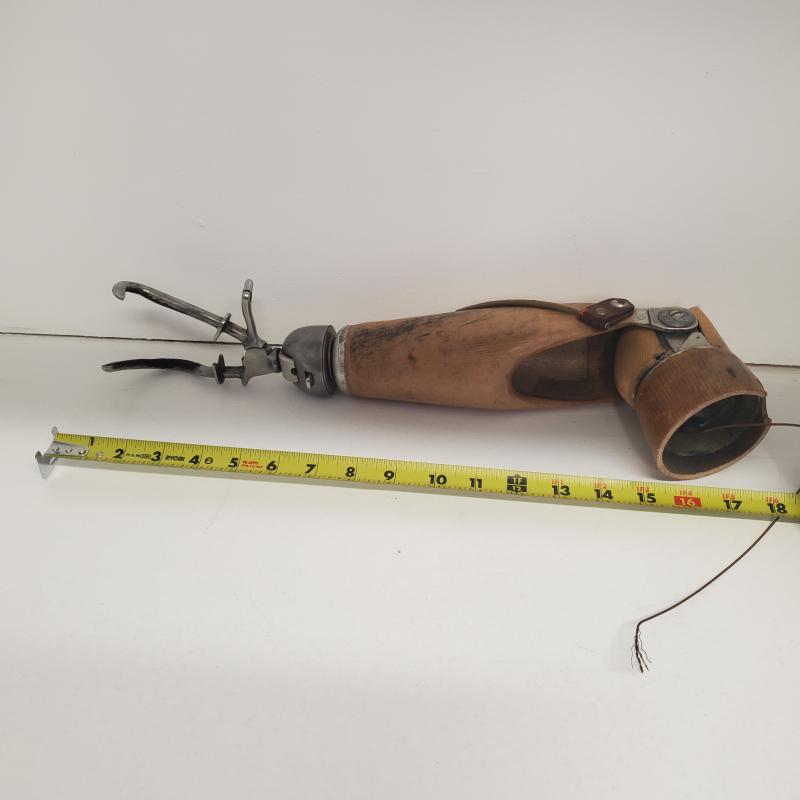 LCW Props: Prosthetic Arm W/Hook Hand 16