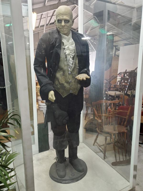 Image of Uncle Fester Butler Statue